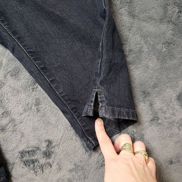 Contrast Ladies Jean Capri’s - Crop jeans - Picture 3 of 11